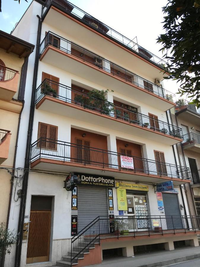 Mansarda In Centro Lägenhet Capri Leone Exteriör bild
